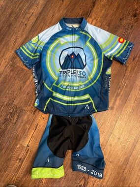 Mens Triple Bypass Cycling Jersey & Bib Shorts  SZ L